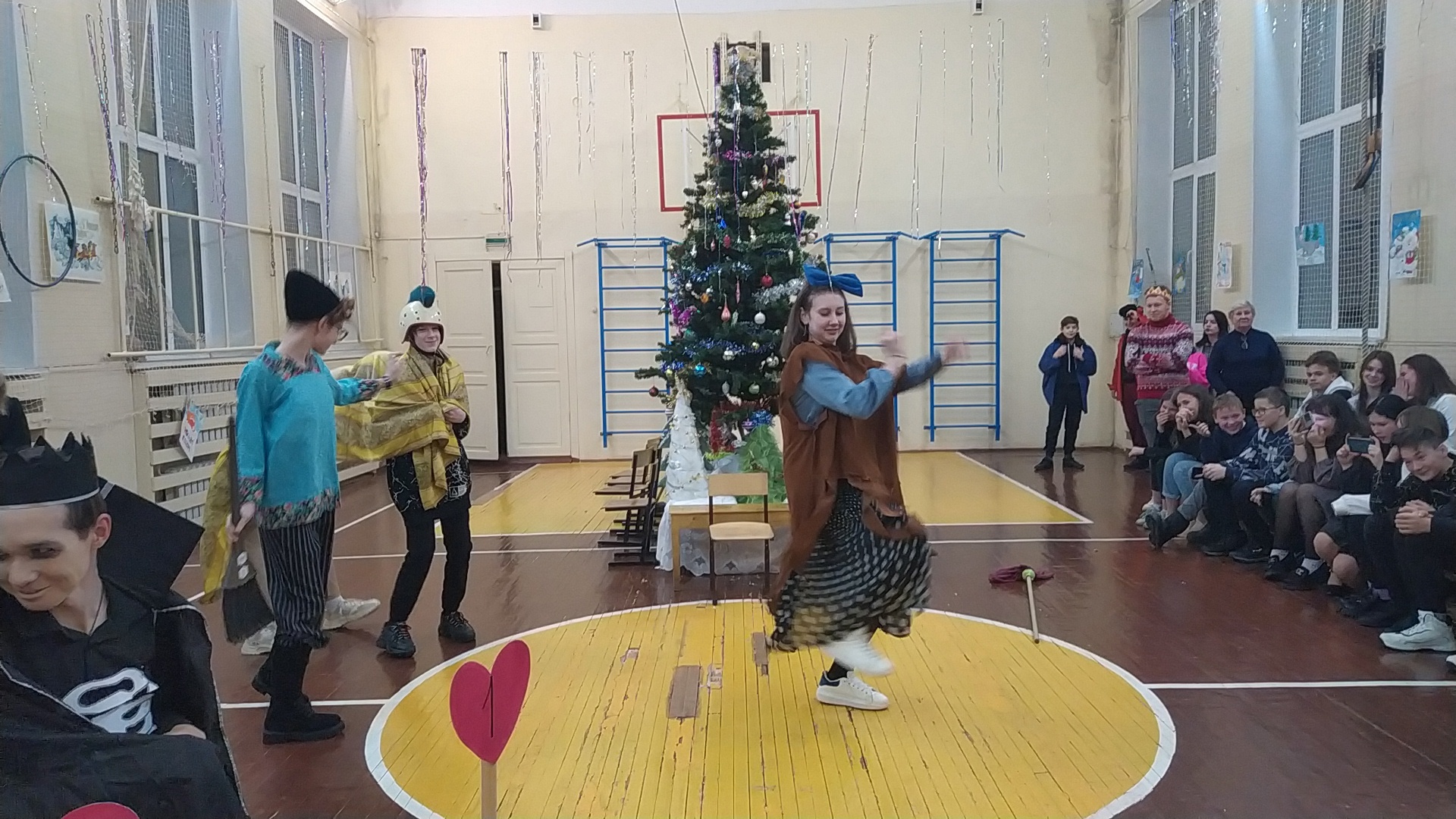 Поздравление старшеклассников.